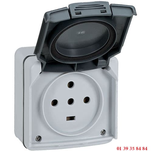 PRISE - LEGRAND - 3P + T + N ETANCHE 20A PLEXO
