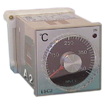 REGULATEUR ANALOGIQUE OMRON E5C2
